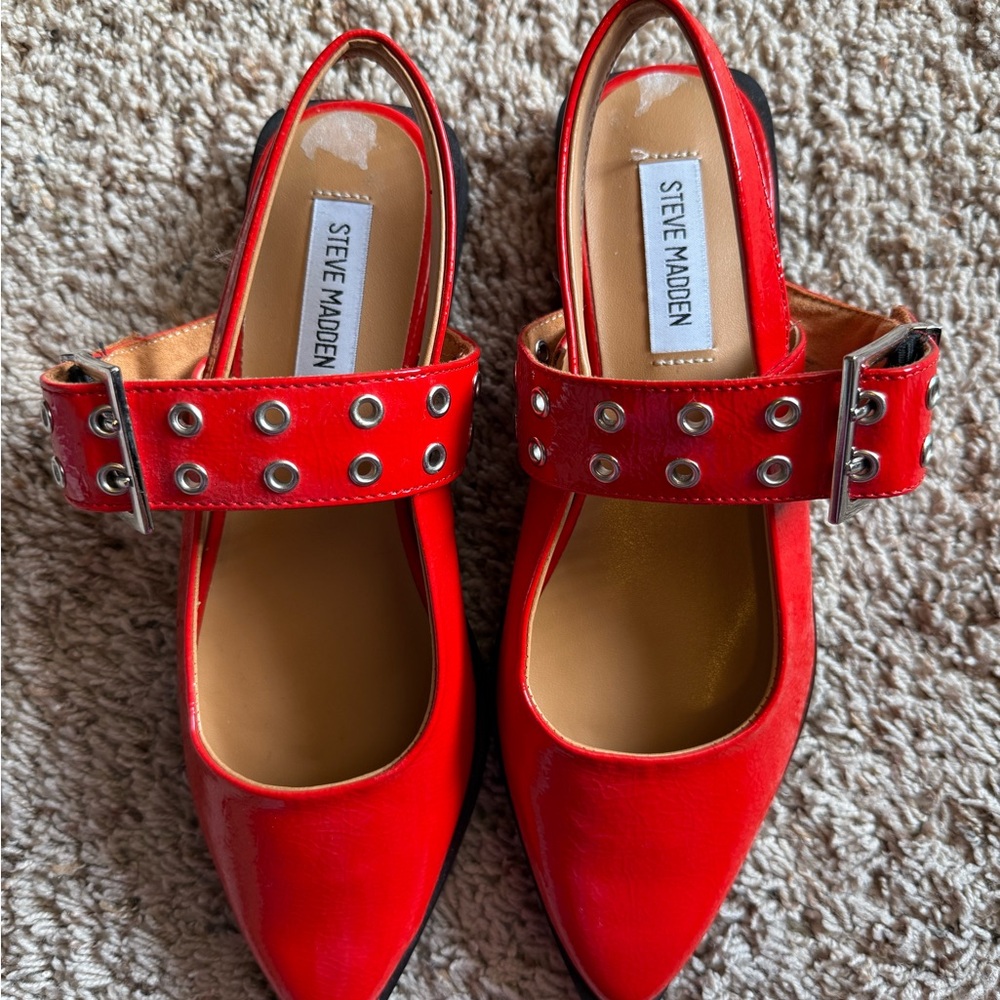 Steve Madden Smokee Red Flats